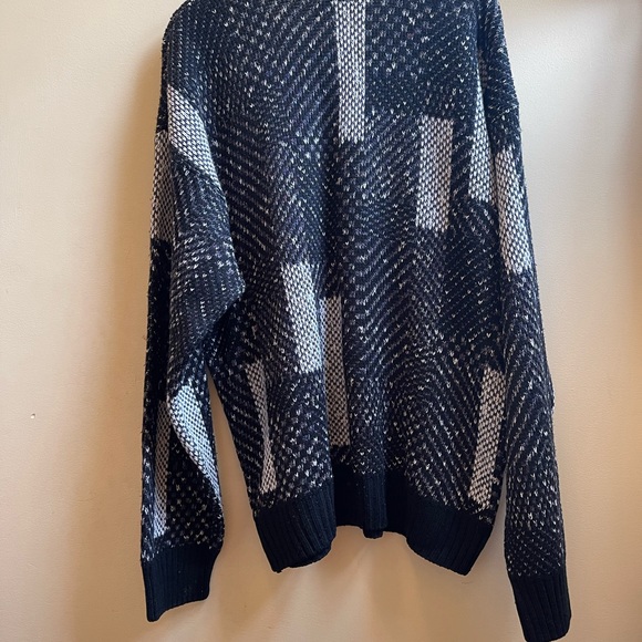 Vintage London Fog Sweater - Picture 9 of 11